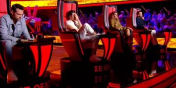 Alldaynews.gr The Voice: Η 17χρονη παπαδοκόρη προβλημάτισε τους coaches