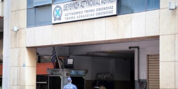 Alldaynews.gr Ομόνοια: Πώς βρέθηκε η 19χρονη στο Τμήμα – «Με βίασαν στα αποδυτήρια και με βιντεοσκόπησαν»