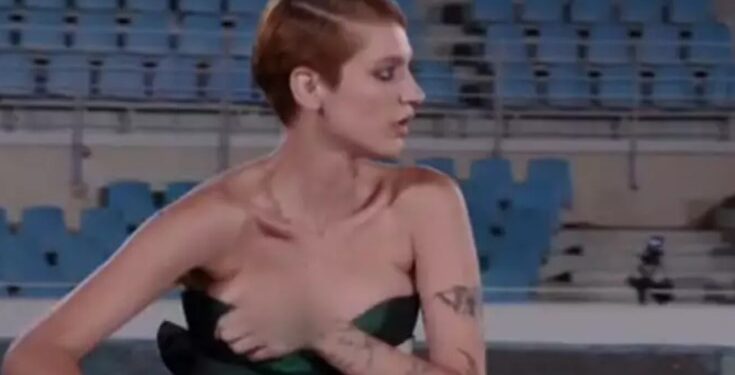 Alldaynews.gr GNTM: «Τα boops μου δεν ήθελαν να συνεργαστούν»-Η Coty πόζαρε κι έγιναν «αποκαλύψεις»