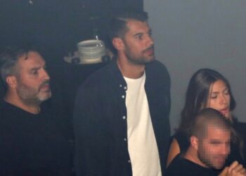 Γιώργιος Πρίντεζης: Στα μπουζούκια με την κούκλα σύζυγό του[photos]