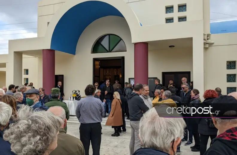 Κρήτη-Κακοκαιρία: Ράγισαν καρδιές στην κηδεία του 50χρονου Κώστα Βεργάκη[Φωτογραφίες]