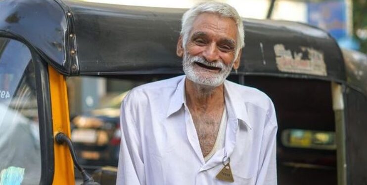 Alldaynews.gr Έχασε και τους δύο γιους του. Μετά πούλησε το σπίτι του για να σπουδάσει η εγγονή του-Δείτε τι έγινε στη συνέχεια…