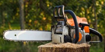 Alldaynews.gr Φρίκη τα Ξημερώματα: 33χρονη κοπέλα αυτοκτόνησε με αλυσοπρίονο