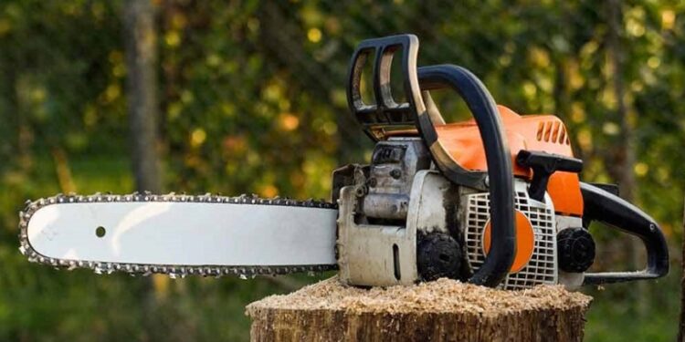 Alldaynews.gr Φρίκη τα Ξημερώματα: 33χρονη κοπέλα αυτοκτόνησε με αλυσοπρίονο