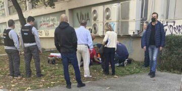 Alldaynews.gr Θεσσαλονίκη: Σώθηκε από θαύμα ο φοιτητής που έπεσε στο κενό από την αίθουσα 3ου ορόφου στο ΑΠΘ (φωτο, video)