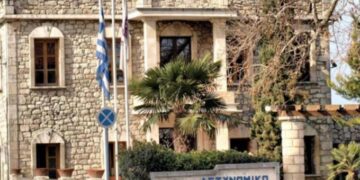 Χαλκιδική: Mαχαίρωσαν 24χρονο και μετά σκότωσαν με τσεκούρι τον πατέρα του