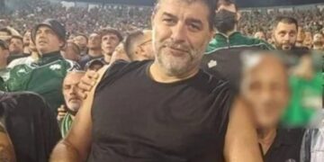 Alldaynews.gr Βασίλης Μπισμπίκης: Η απάντηση για την εμφάνισή του στο γήπεδο – «Δεν είχα κοστούμι»