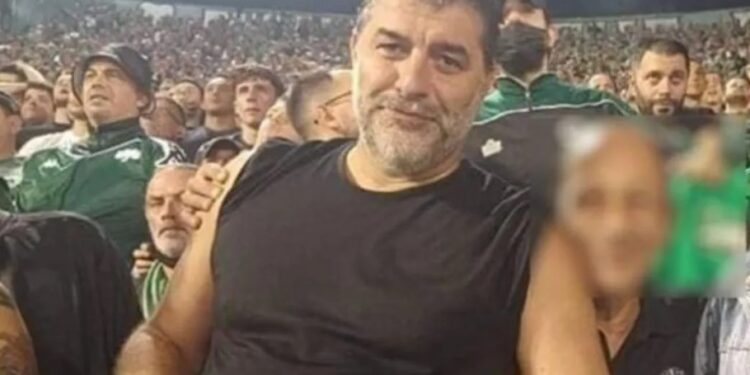 Alldaynews.gr Βασίλης Μπισμπίκης: Η απάντηση για την εμφάνισή του στο γήπεδο – «Δεν είχα κοστούμι»