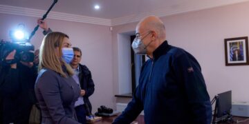 Ο Νίκος Δένδιας σε καταφύγιο στο Κίεβο – Ήχησαν οι σειρήνες ενώ συναντούσε τον Ουκρανό ομόλογό του