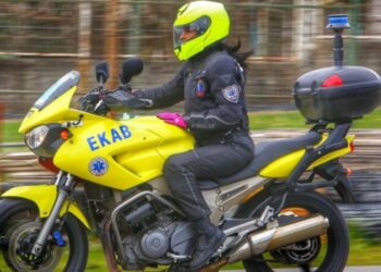 Alldaynews.gr Κάλεσαν διασώστη του ΕΚΑΒ για ξυλοδαρμό, όμως το θύμα δήλωσε… ματιασμένο