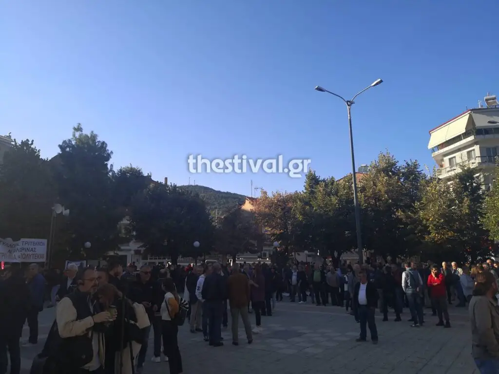 “Πρέπει να ζήσουμε”: Συλλαλητήριο στη Φλώρινα, διαμαρτυρίες στην Καστοριά για το κόστος θέρμανσης (φωτο)