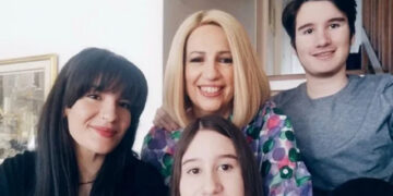 «Μας λείπει η αγκαλιά της»: Τα λόγια καρδιάς του συζύγου και των παιδιών της Φώφης Γεννηματά