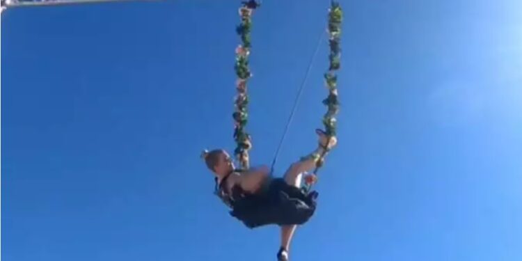 Alldaynews.gr Αποκαλυπτικό ατύχημα στο GNTM: Φάνηκε το στήθος της – “Έχουμε boom reveal”