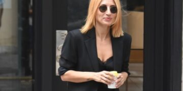 Alldaynews.gr Δύσκολες ώρες για τη Μαρία Ηλιάκη-”Έφυγε” απο τη ζωή αγαπημένο της πρόσωπο