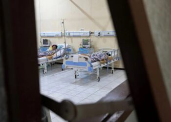 Θρίλερ με το σιρόπι για τον βήχα και την καταρροή: 74 νεκρά παιδιά φέτος από οξεία νεφρική ανεπάρκεια