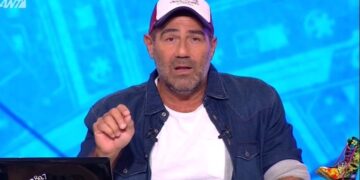 Alldaynews.gr Ράδιο Αρβύλα: Ξέσπασε στον «αέρα» της εκπομπής του ο Αντώνης Κανάκης: «Τι ξεφτίλα είναι αυτή;»