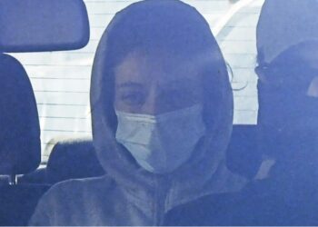 Κολωνός: Αυτή είναι η μάνα της 12χρονης-Ο άντρας της στη Φυλακή και άλλα 3 παιδιά με Πακιστανό[video]