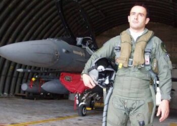 Alldaynews.gr Βίντεο-vτοκουμέντο, 16 χρόνια μετά: Η στιγμή που το τουρκικό F-16 πέφτει στο μαχητικό του σμηναγού Ηλιάκη