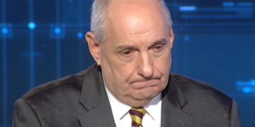 Alldaynews.gr Βούρκωσε ο Τέρενς Κουίκ: «Δεν χάρηκα κανένα μου παιδί γιατί είχα παντρευτεί τη δουλειά μου»