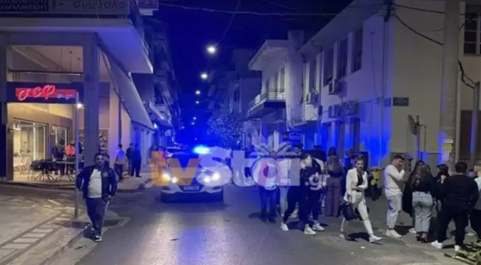 Alldaynews.gr Τρελή πορεία αυτοκινήτου: Παρέσυρε 16χρονη, ντελιβερά και ξήλωσε δέντρο (φωτο, video)