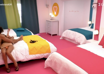 Ασυγκράτητο ζευγάρι του «Love Island»: Σάλος με τα πλάνα από τις περιπτύξεις τους στο κρεβάτι (vids)