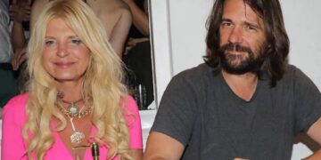 Alldaynews.gr Βλάσσης Χολέβας για τη Μαρίνα Πατούλη: «Εσείς δεν φιλάτε τις φίλες σας;»