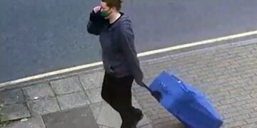 Νέα Φρίκη: Αποκ..σε τη φίλη της, την έβαλε σε βαλίτσα και έκανε βόλτες