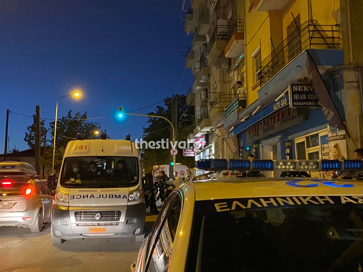 ΠΡΙΝ ΑΠΟ ΛΙΓΟ: Νεκρός 45χρονος που έπεσε από τον τέταρτο όροφο πολυκατοικίας στη Θεσσαλονίκη