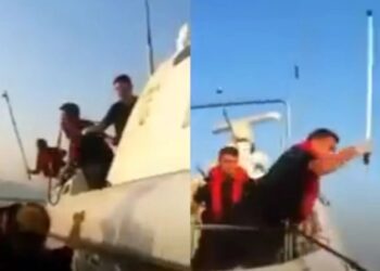Alldaynews.gr Ο Μηταράκης ξεμπρόστιασε τους Τούρκους με βίντεο: Η τουρκική ακτοφυλακή τους βαράει (video)