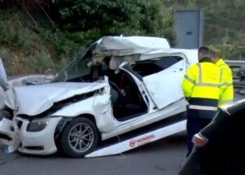 Σοβαρό τροχαίο στη Θεσσαλονίκη: Διαλύθηκε το ένα ΙΧ – Ουρές χιλιομέτρων στον Περιφερειακό (φωτο, video)