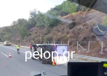 ΠΡΙΝ ΑΠΟ ΛΙΓΟ: Τροχαίο με δύο νεκρούς – Εγκλωβίστηκαν σε ΙΧ που άρπαξε φωτιά (φωτο, video)