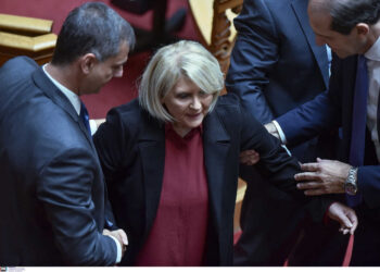 Βουλή: Έπεσε η Σοφία Βούλτεψη – Η ατάκα του Τσίπρα(video)