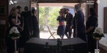 Alldaynews.gr Σασμός: Οι σκηνές από την κηδεία του Άγγελου που συγκλόνισαν (video)