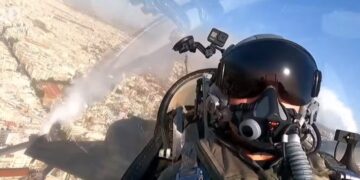 Alldaynews.gr 28η Οκτωβρίου – Θεσσαλονίκη: Η εντυπωσιακή επίδειξη του F-16 της ομάδας «ΖΕΥΣ» και το μήνυμα του επισμηναγού
