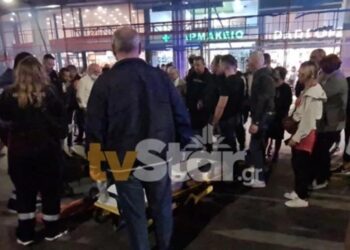 Λαμία – Ξυλοδαρμός δημοτικών αστυνομικών: Η στιγμή της επίθεσης – Έδειραν και περαστικό (video)