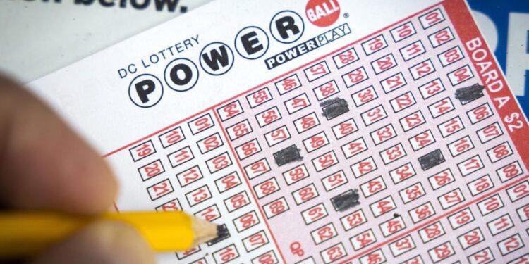 Alldaynews.gr Πανικός με το Powerball: Βρέθηκε ο μοναδικός υπερτυχερός – Κέρδισε 2,04 δισεκατομμύρια!