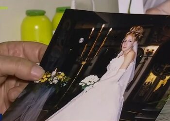 Alldaynews.gr Αργυρούπολη: «Έλεγαν ότι δεν πρόκειται να ζήσει»-Συγκλονίζει η μητέρα της 41χρονης που ξυλοκοπήθηκε από τον σύντροφο της