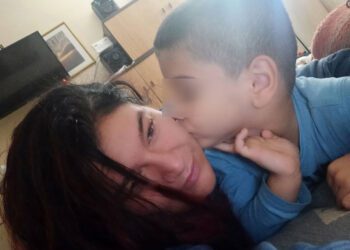 Συγκλονίζει η μητέρα του 5χρονου από τον Κολωνό: «Άγγελέ μου, σήκω σε παρακαλώ, εδώ είναι η μαμά»