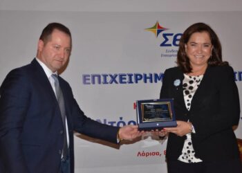 Έδωσαν 1,5 εκατ. στη «σπηλιά του …Νταβέλη» – Μιντιάρχης με κρατικό χρήμα ο κουμπάρος