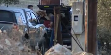 Μάνδρα: Ελεύθερος μετά την απολογία του ο 14χρονος που πυροβόλησε και σκότωσε τον 17χρονο αδερφό του