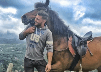 Κρήτη: Ο «hot αγρότης» που κλέβει καρδιές! (φωτο)