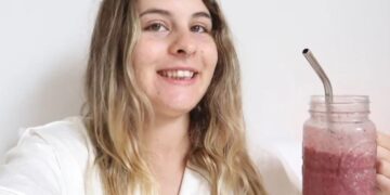 Κάνει τον πλακούντα της… smoothies και ο αρραβωνιαστικός της τα βρίσκει πεντανόστιμα