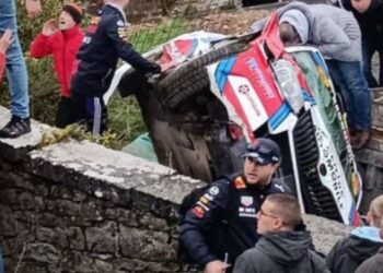 Ασύλληπτη Τραγωδία: Νεκρά δύο παιδιά σε αγώνα Ράλι – Το αγωνιστικό έπεσε στους θεατές