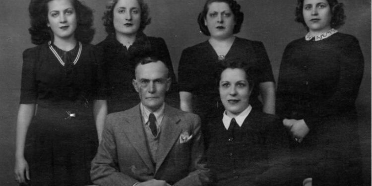 Alldaynews.gr Αθήνα – Παρίσι με τηλεπάθεια: Το απίστευτο πείραμα του Έλληνα παραψυχολόγου που άφησε άφωνη την επιστήμη