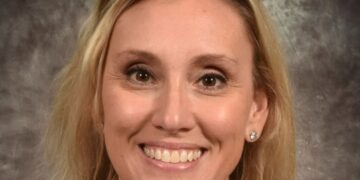 Alldaynews.gr Ιατροδικαστής δολοφονήθηκε μέσα στο γραφείο της- Την πυροβόλησε ο πρώην σύζυγός της και στη συνέχεια αυτοκτόνησε