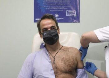Ο Μητσοτάκης έκανε το εμβόλιο της εποχικής γρίπης[video]