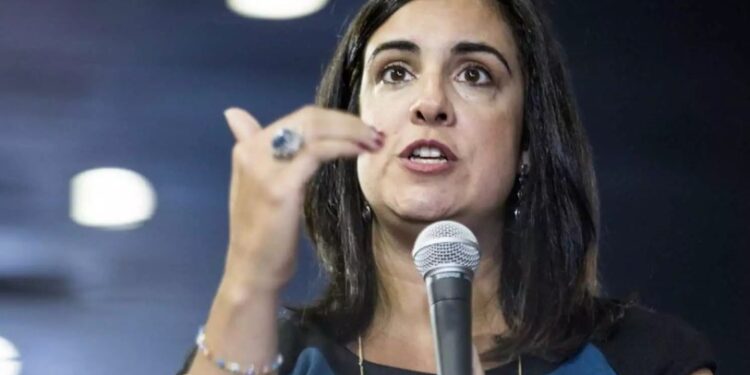 Alldaynews.gr Νικόλ Μαλλιωτάκη