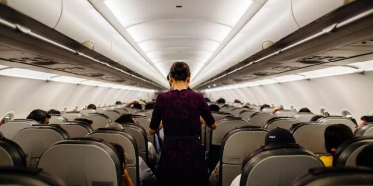 Alldaynews.gr Θρίλερ με πτήση για Λονδίνο-Επιβάτης πέθανε μέσα στο αεροπλάνο