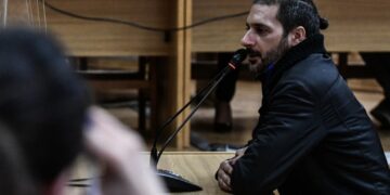 Alldaynews.gr Δίκη Χρυσής Αυγής: «Αντίκρυσα τον Παύλο πεσμένο, μου είπε ότι τον μαχαιρώσανε» κατέθεσε φίλος του Φύσσα