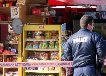 Αλβανοί πίσω από 11 ένοπλες ληστείες σε περίπτερα και βενζινάδικα στην Αττική